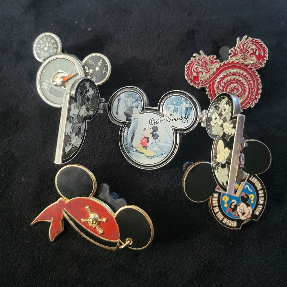 Disney Pins - Picture 2 of 16